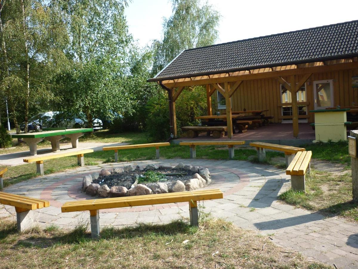 Gruppenbungalow-Waldhaus-Am Ferienpark Mirow Zewnętrze zdjęcie